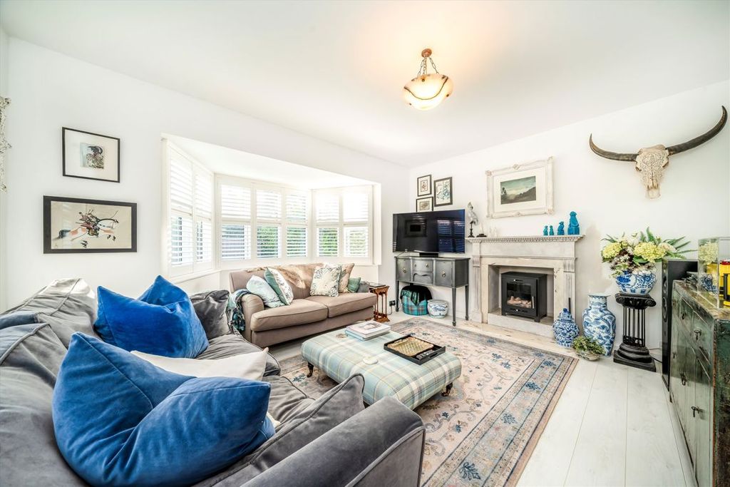 Property photo 3 of 8