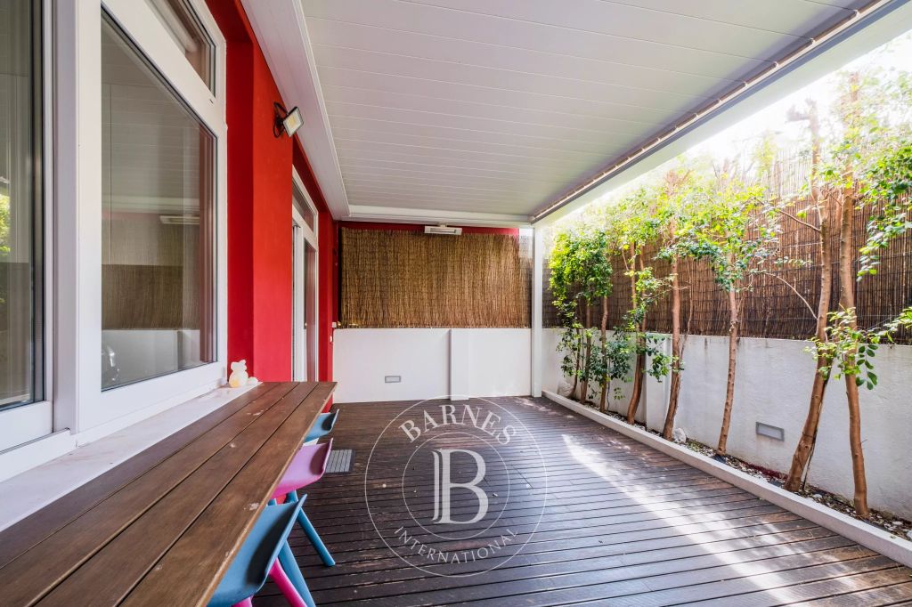 Property photo 2 of 39