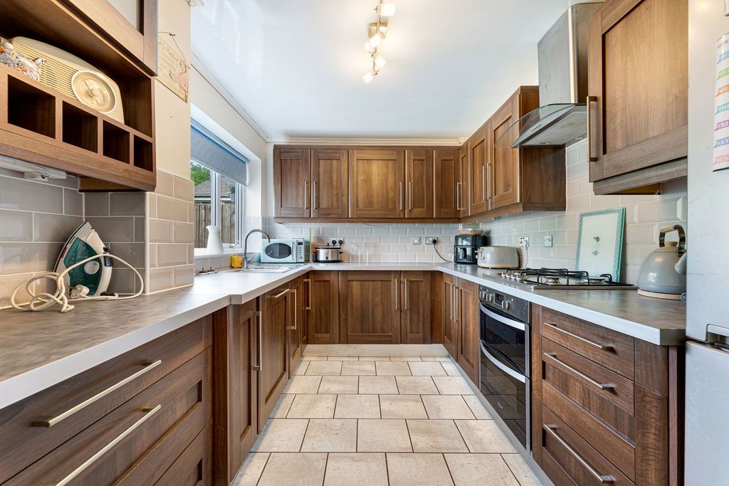 Property photo 3 of 49 Kitchen