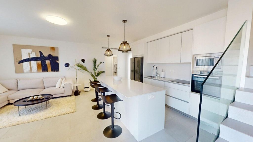 Property photo 3 of 47