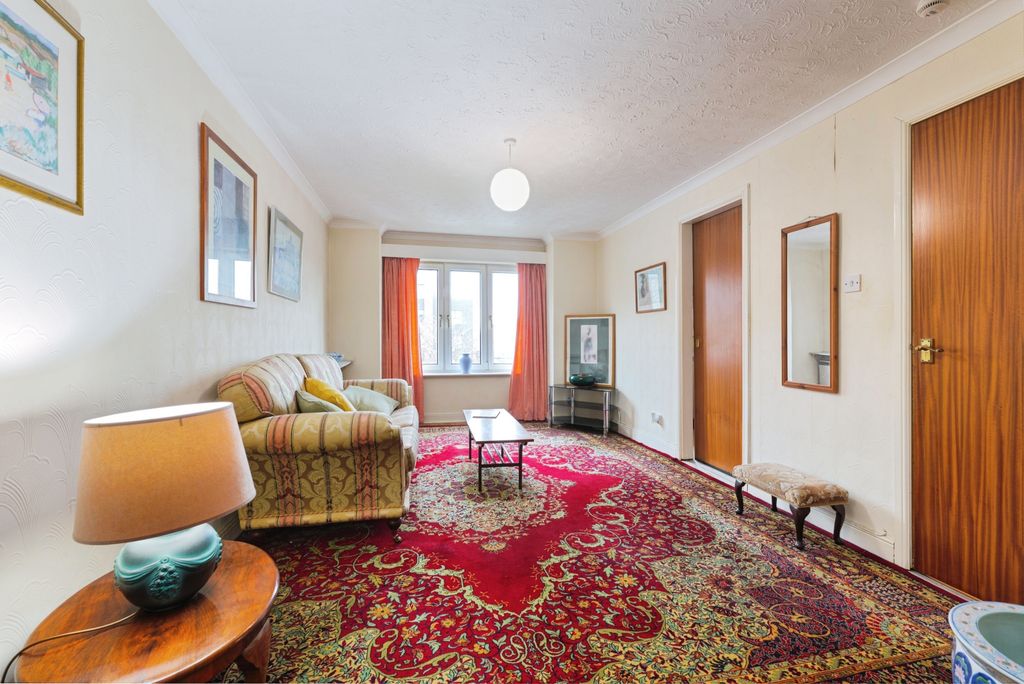 Property photo 3 of 15 Living Room