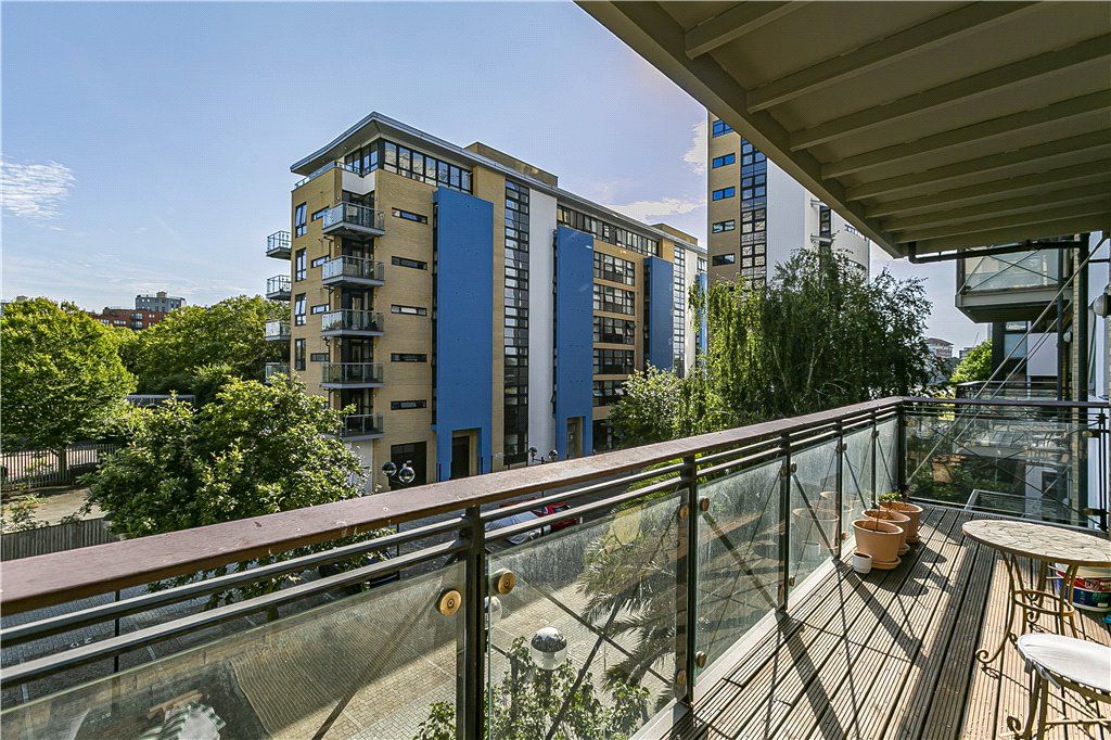 Property photo 3 of 13 Balcony