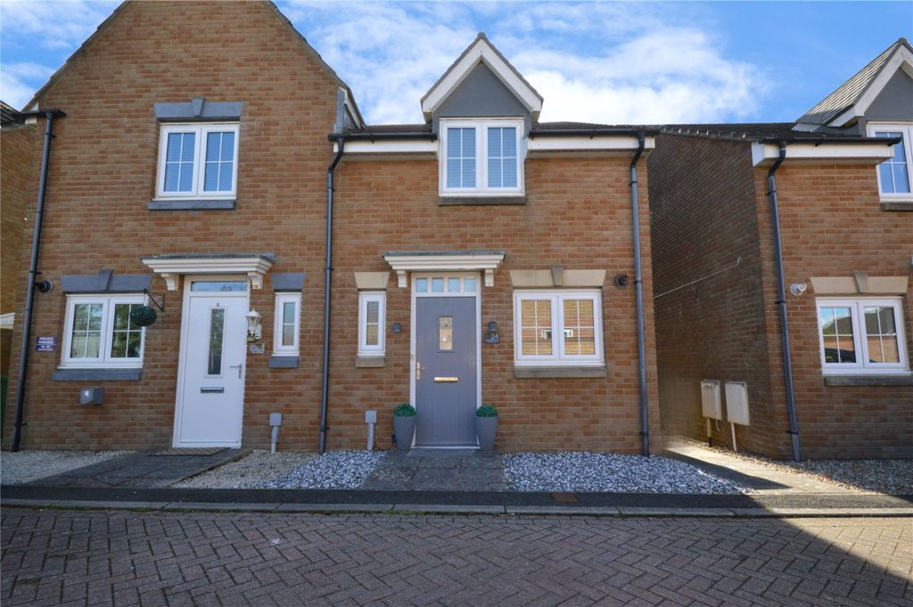 Property photo 1 of 20 Front