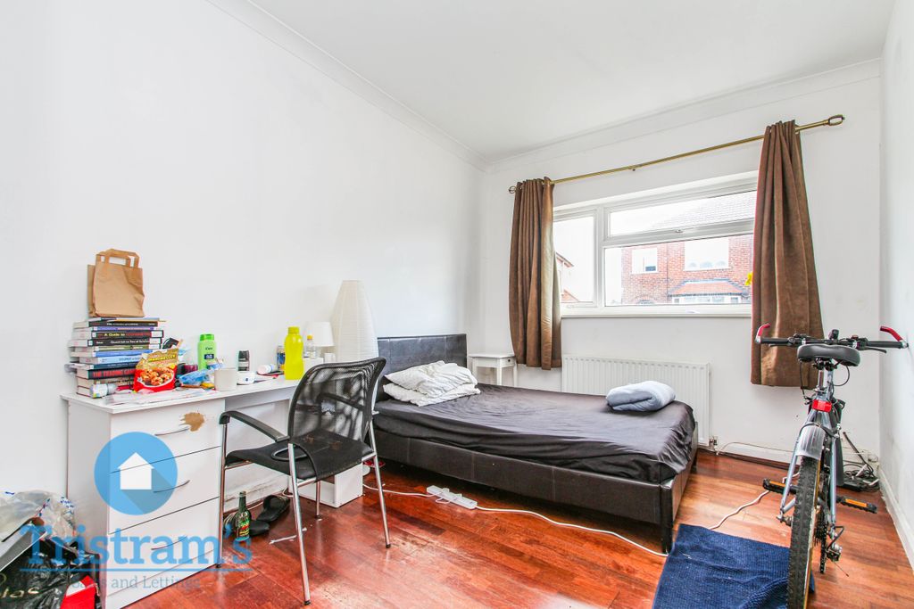 Property photo 3 of 17 Img_2951