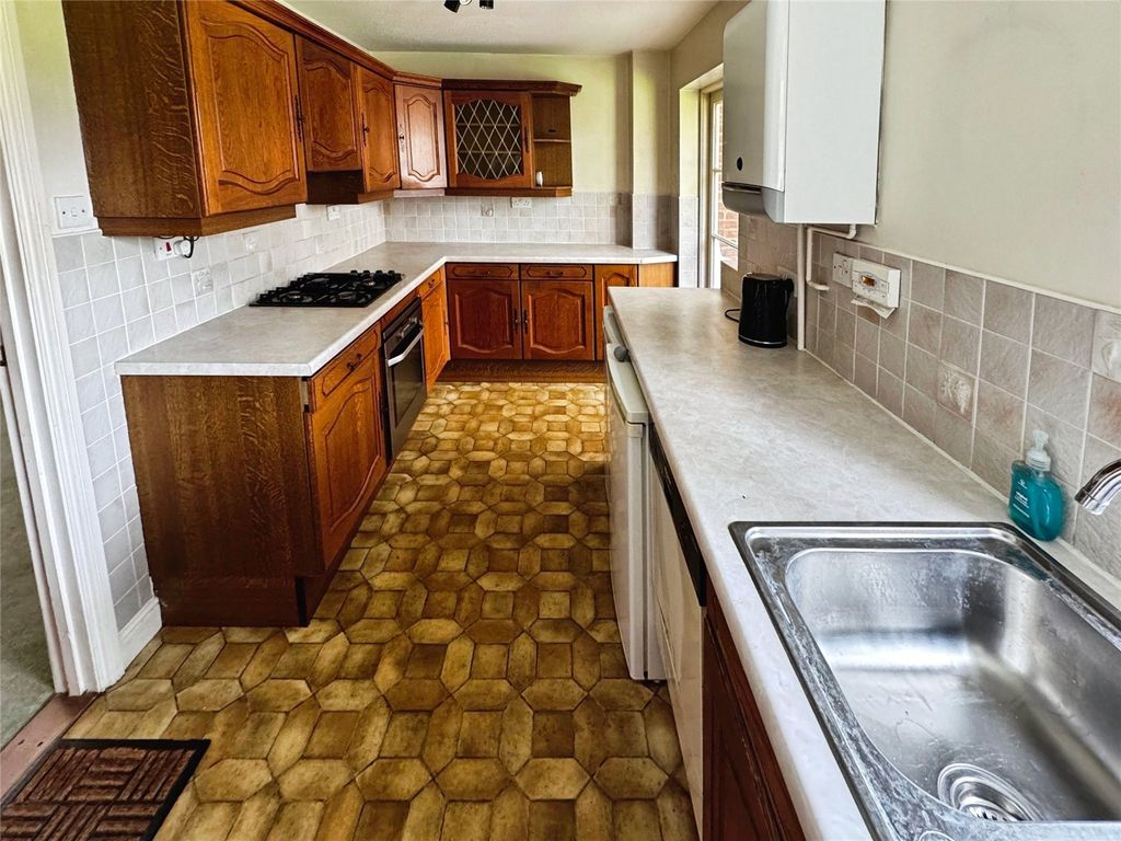 Property photo 2 of 19 Picture No. 30