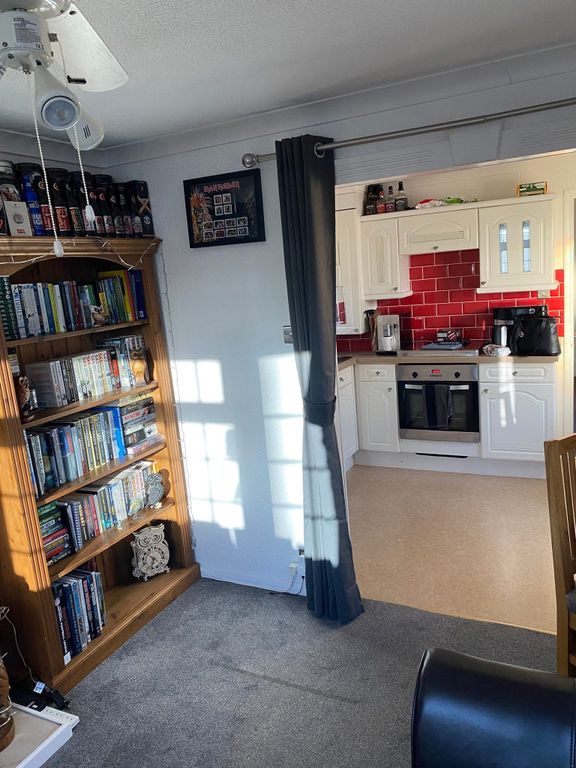 Property photo 3 of 24