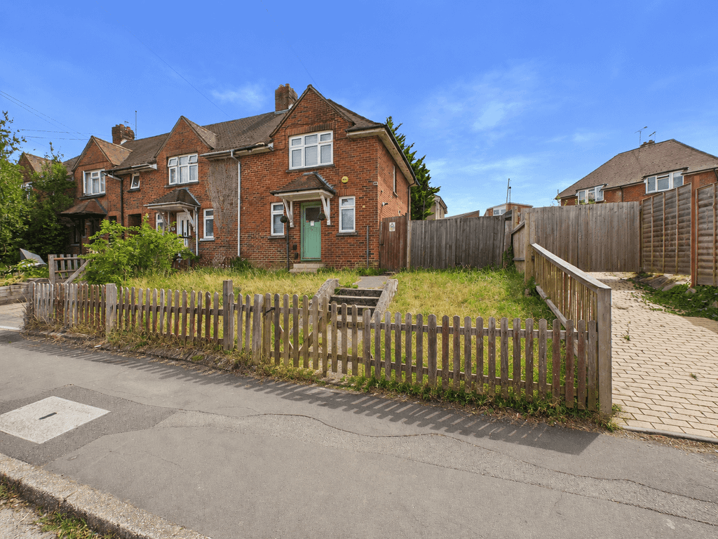 Property photo 1 of 7 3 Bedroom End Terrace For Rent