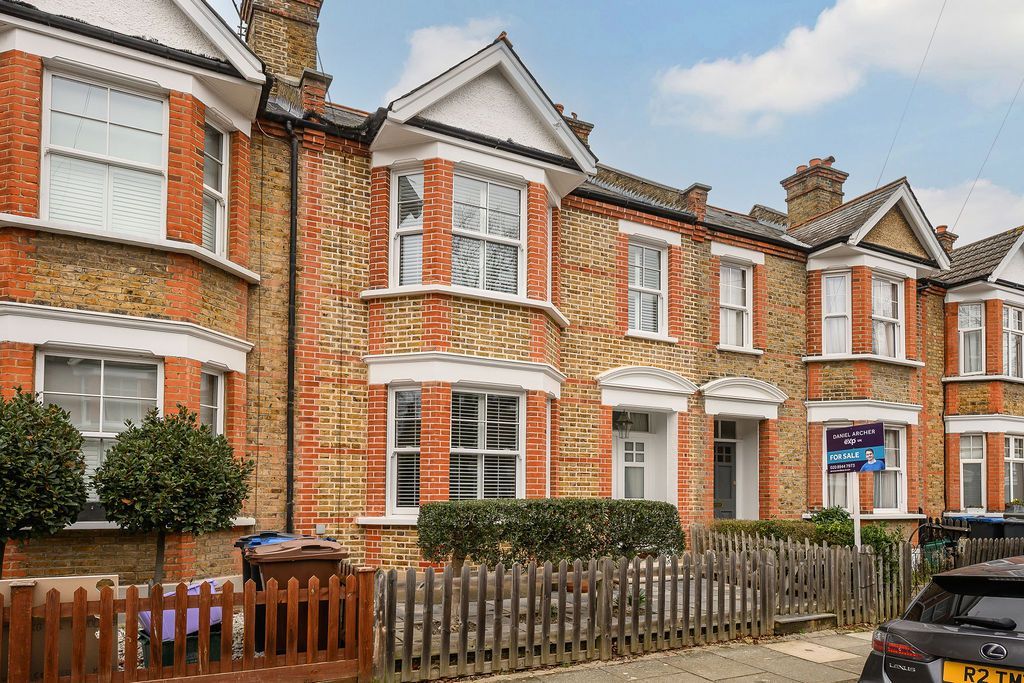 Property photo 1 of 17