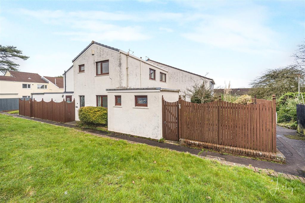 Property photo 1 of 19 20-P1060770.Jpg