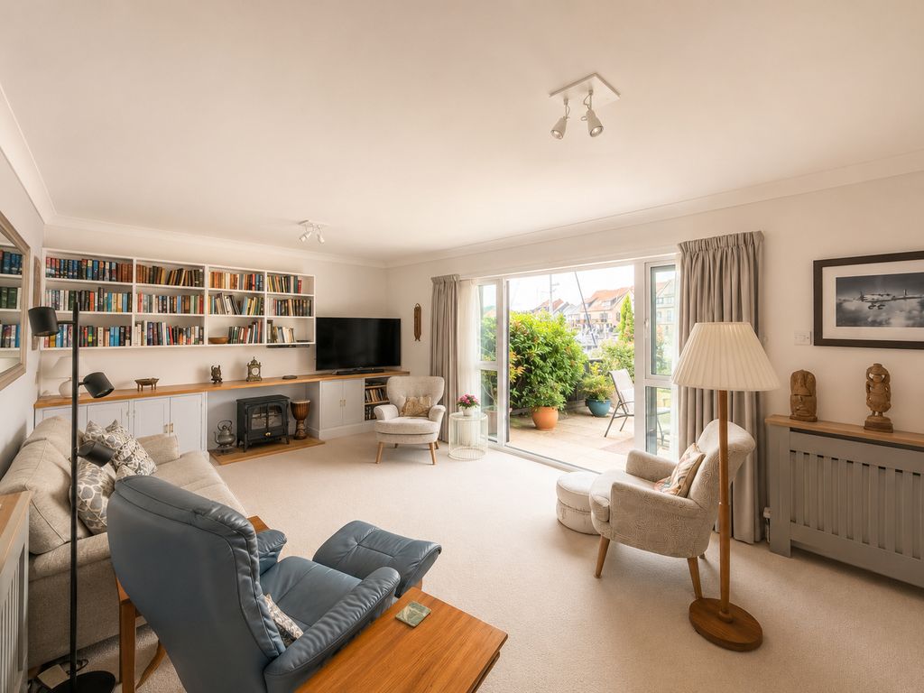Property photo 2 of 32