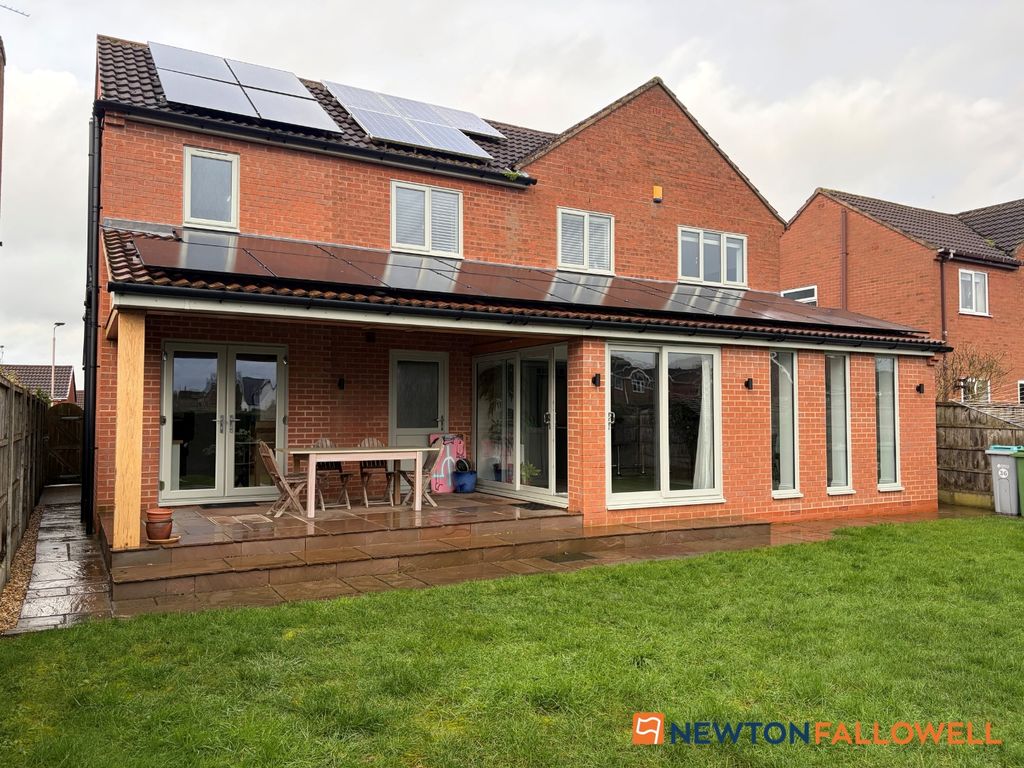 Property photo 3 of 19