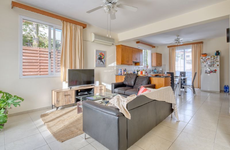 Property photo 3 of 20 Kitchen Dining