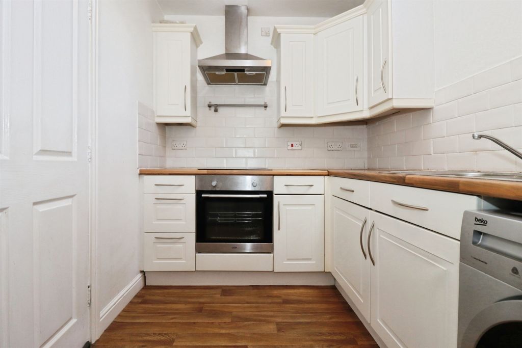 Property photo 2 of 20