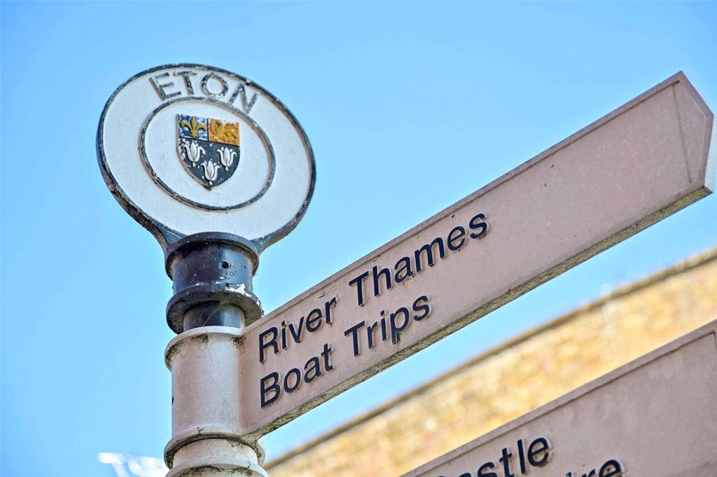 Property photo 3 of 33 Eton