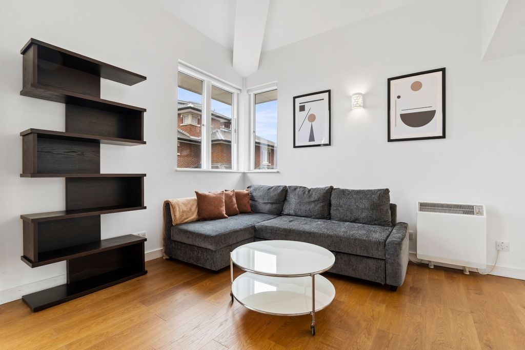 Property photo 3 of 20