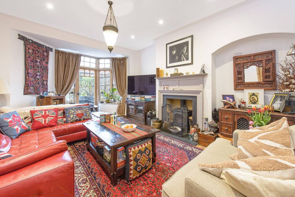 Property photo 2 of 15