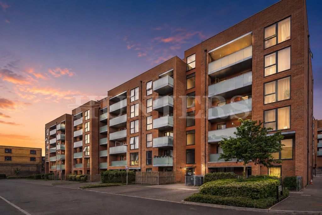 Property photo 1 of 20 Dusk Exterior.Jpg