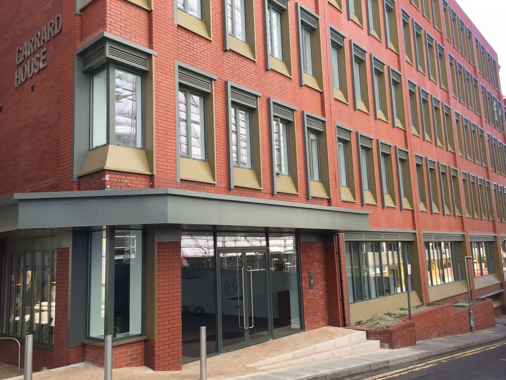 Property photo 1 of 9 Photo 01