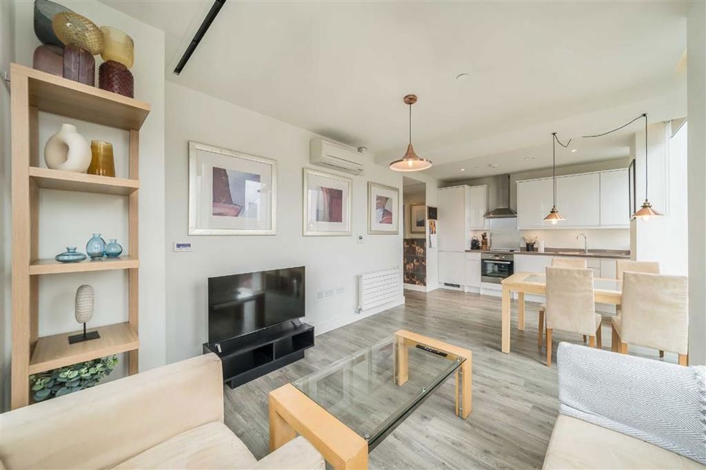 Property photo 3 of 7