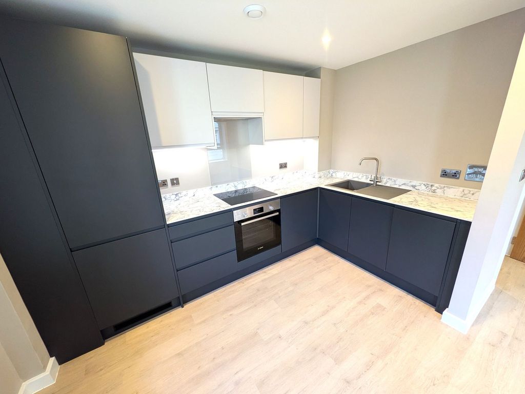 Property photo 1 of 10 Kitchen