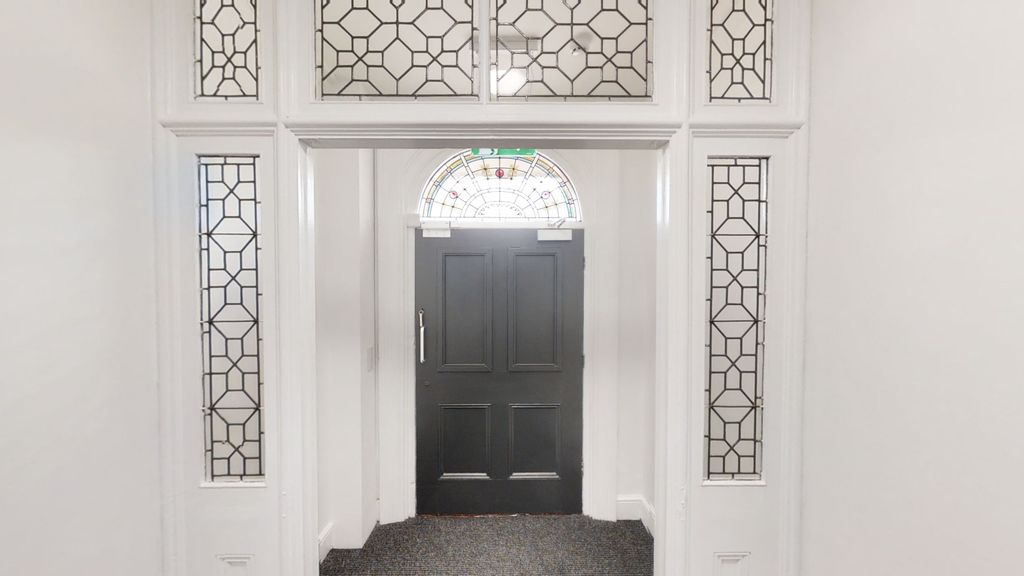 Property photo 3 of 13 Entrance