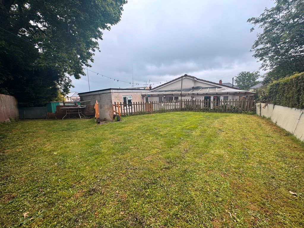 Property photo 2 of 32