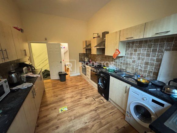 Property photo 2 of 19 8630453.Jpg