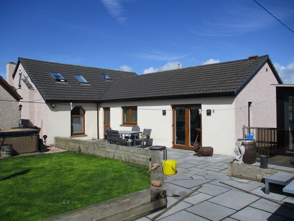 Property photo 2 of 35