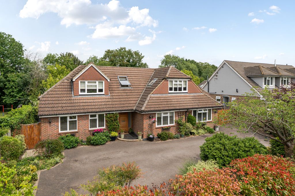 Property photo 1 of 20