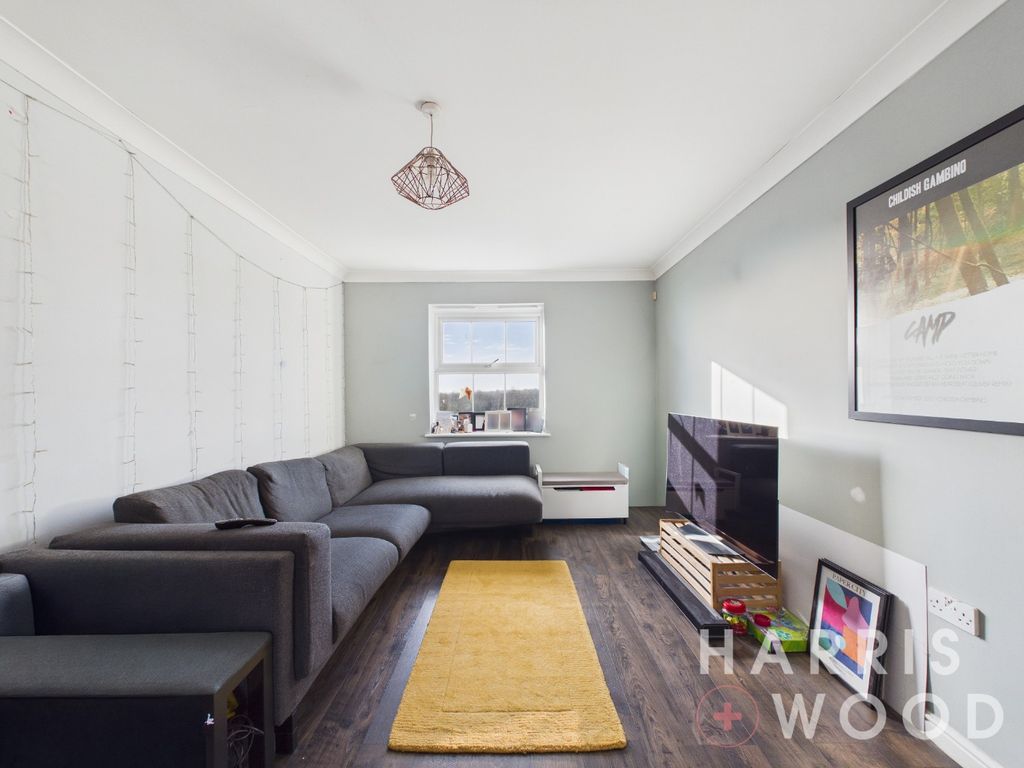 Property photo 2 of 19 4816221