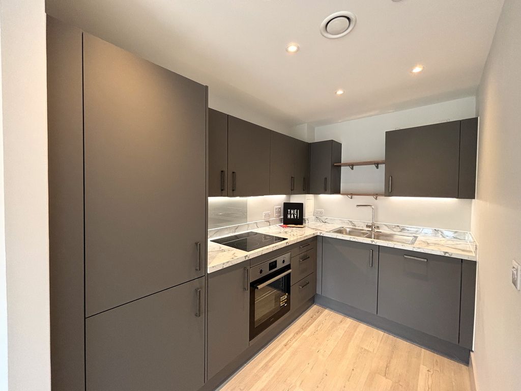 Property photo 1 of 9 Kitchen