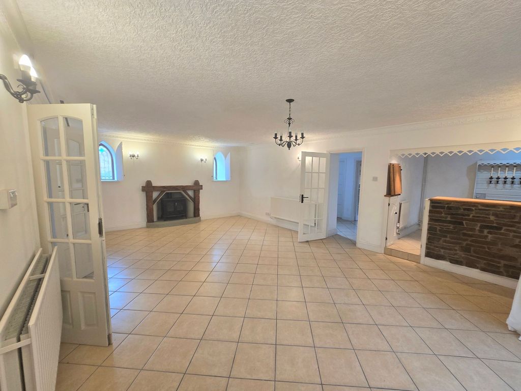 Property photo 3 of 50