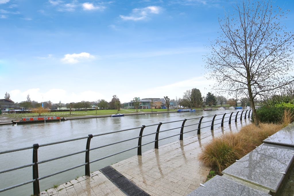 Property photo 2 of 10 Image