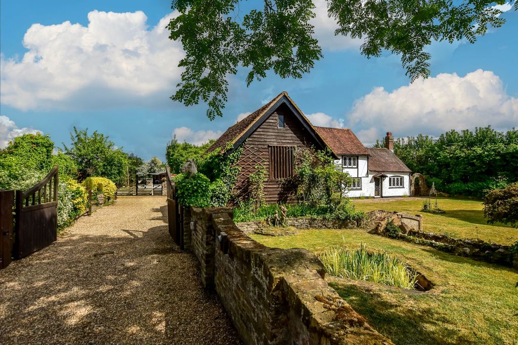 Property photo 1 of 23