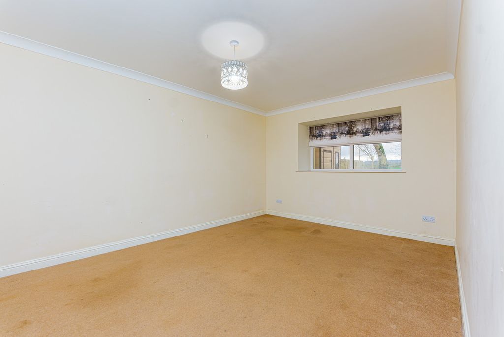 Additional image 6 of 4 bed terraced house for saleBarlosh Court, Cumnock KA18