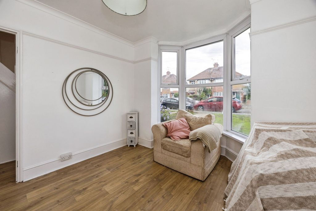 Property photo 2 of 24