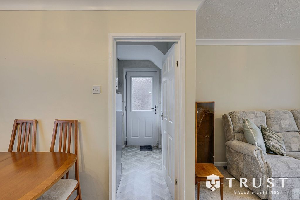 Property photo 3 of 26