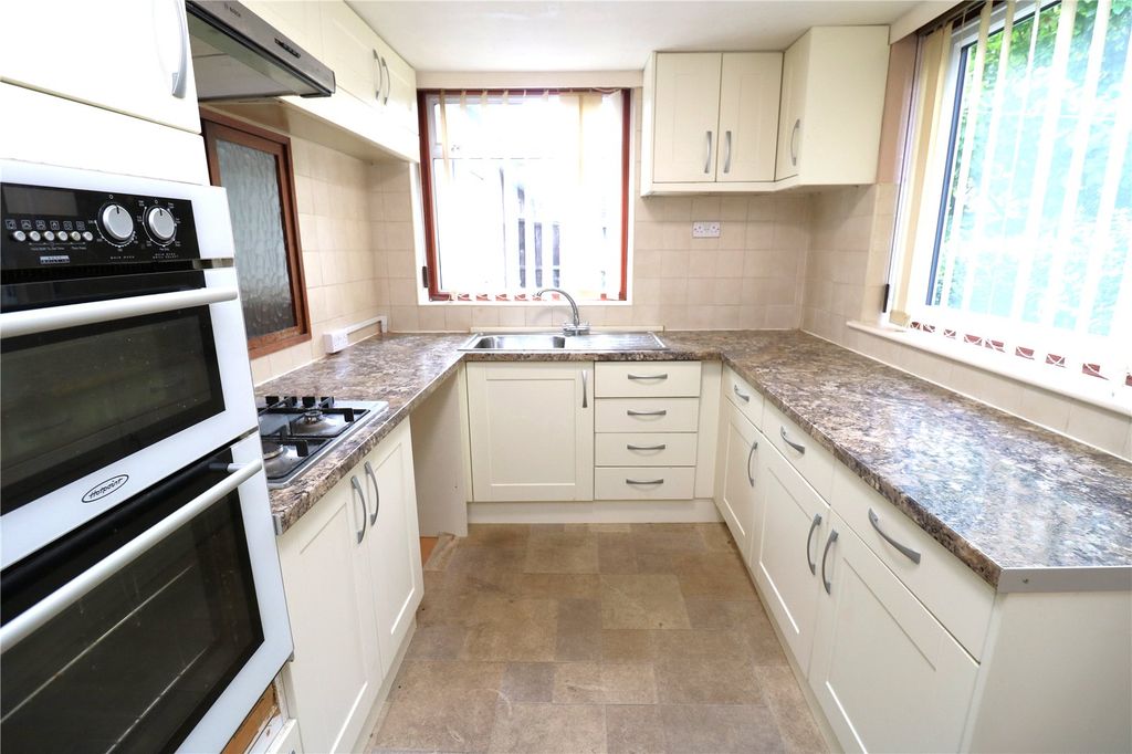 Property photo 3 of 19 Picture No. 09