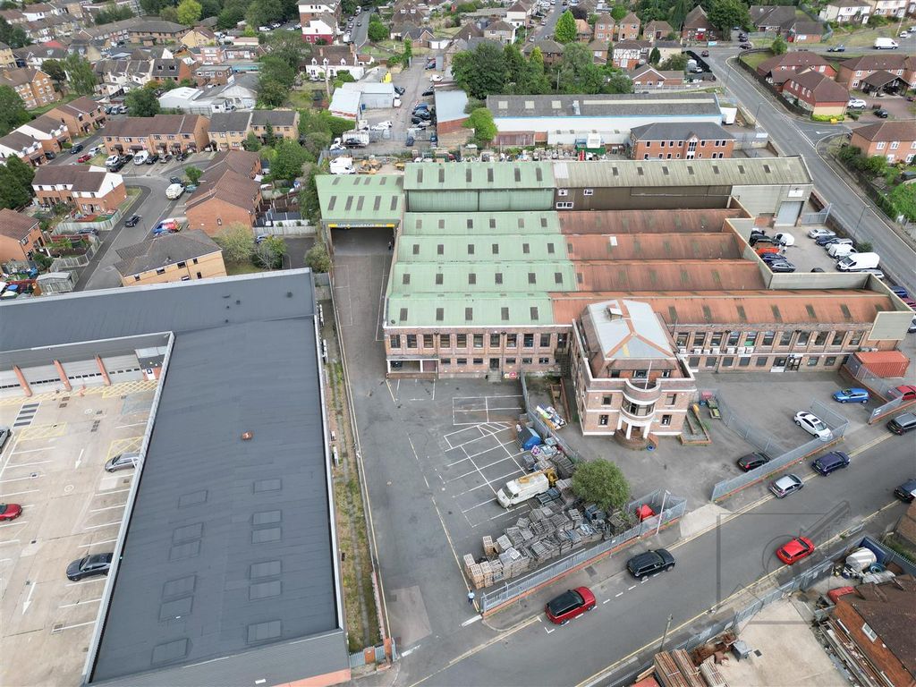 Property photo 1 of 37