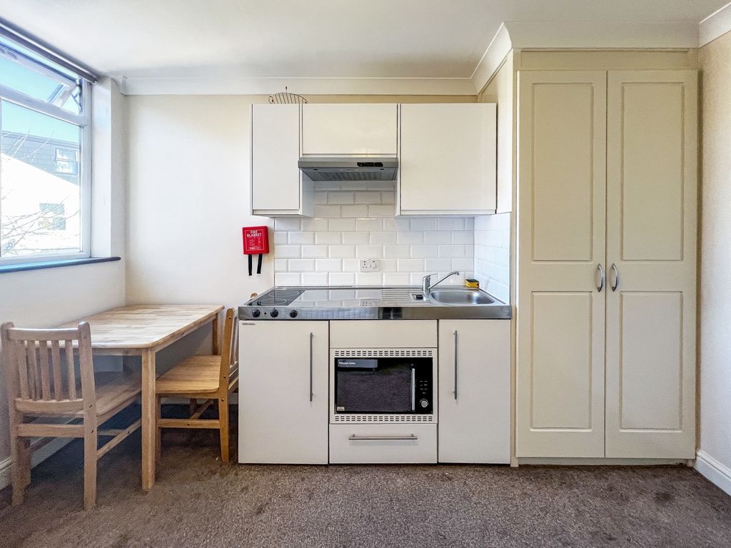 Property photo 2 of 8 Photo 6