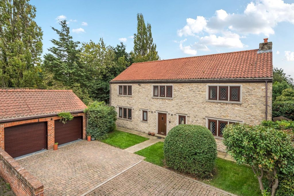 Property photo 1 of 24 House And Garage.Jpg