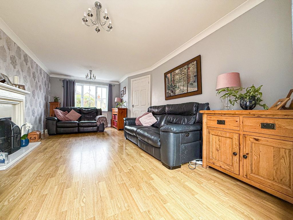 Property photo 3 of 16 4536894