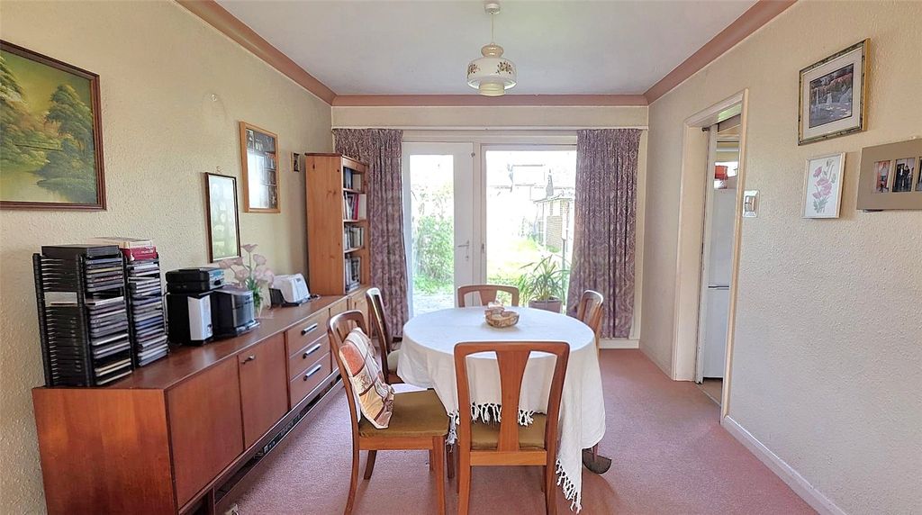Property photo 3 of 14 Picture No. 12