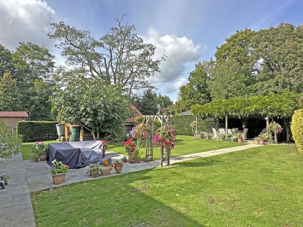 Property photo 2 of 23