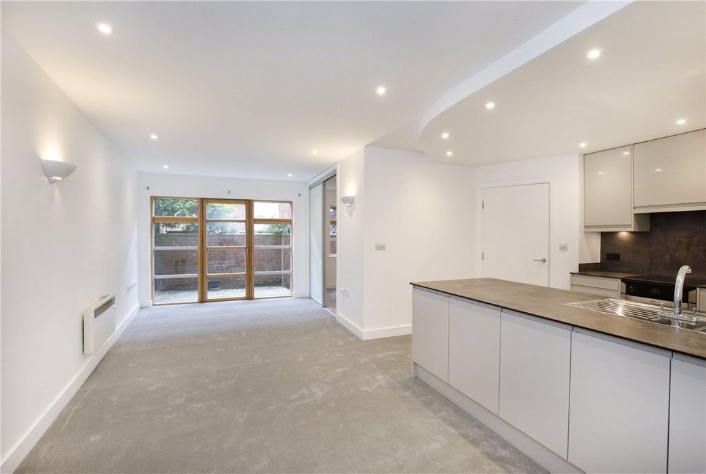 Property photo 3 of 11 Picture No. 05