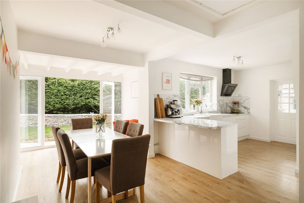 Property photo 2 of 15 Picture No. 19