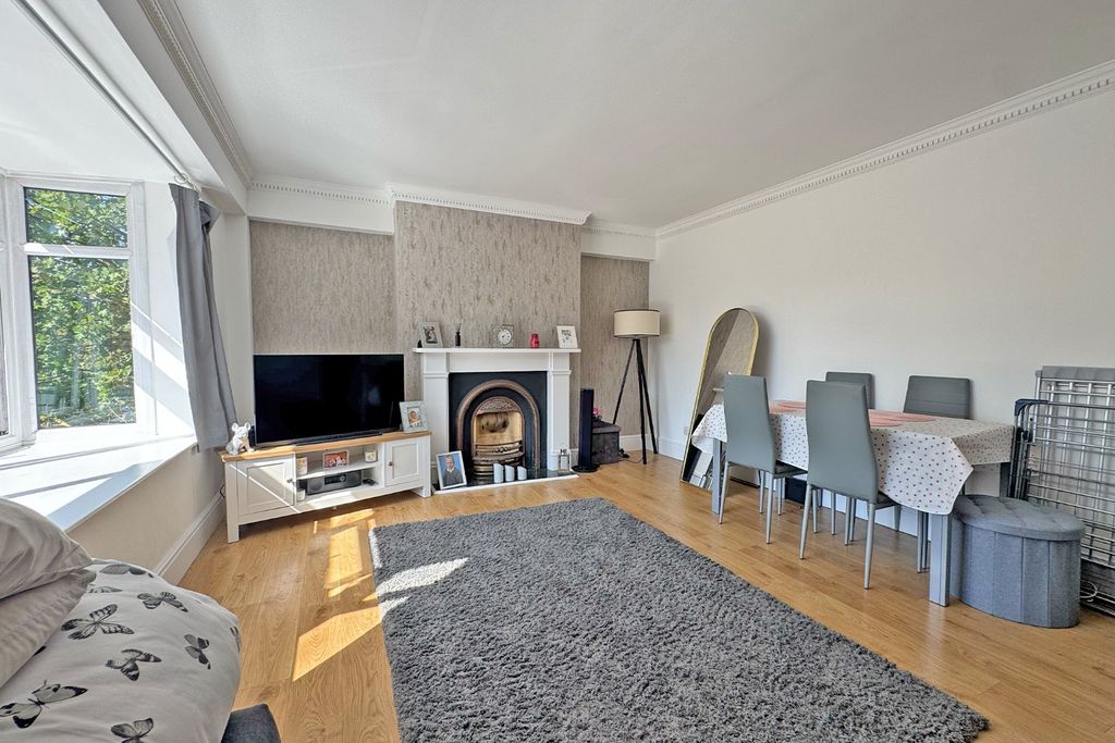 Property photo 1 of 10 3761114