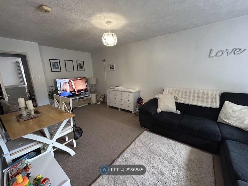 Property photo 3 of 6