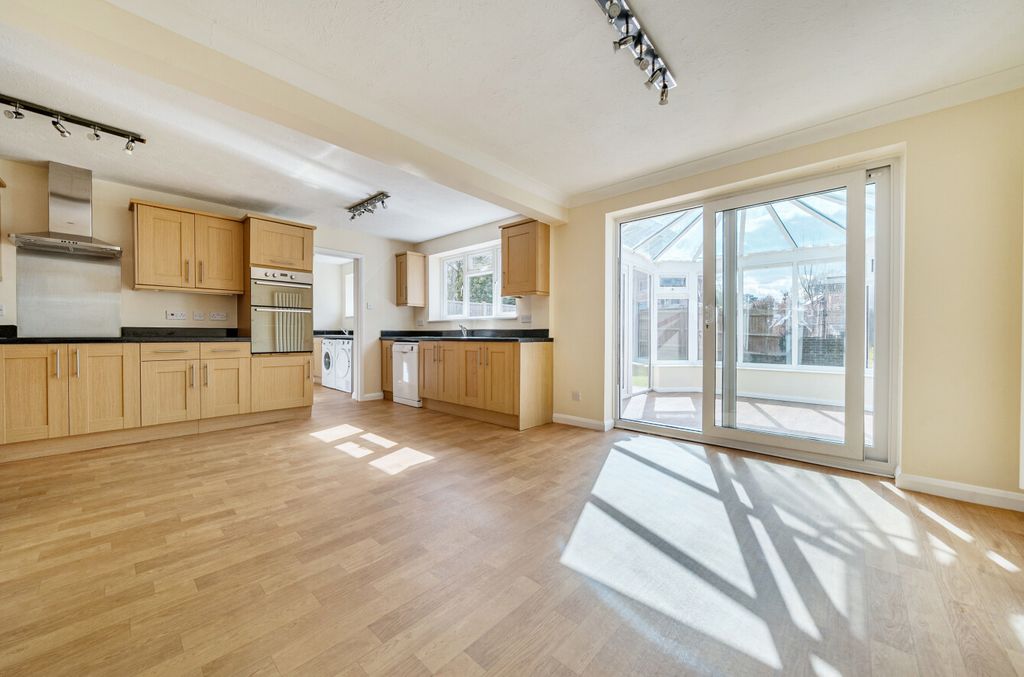 Property photo 2 of 19 Picture 2