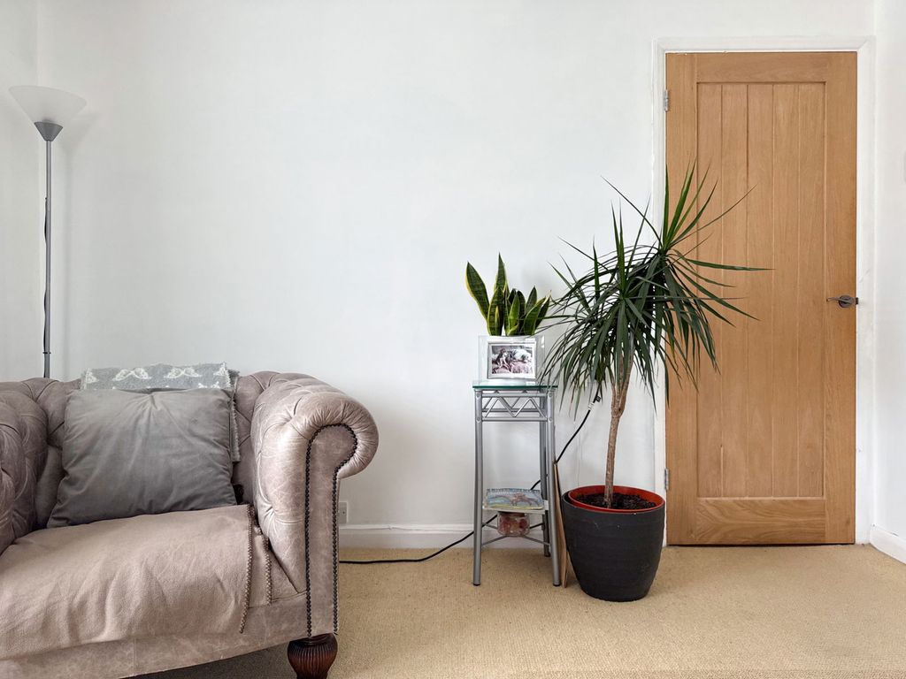Property photo 3 of 36